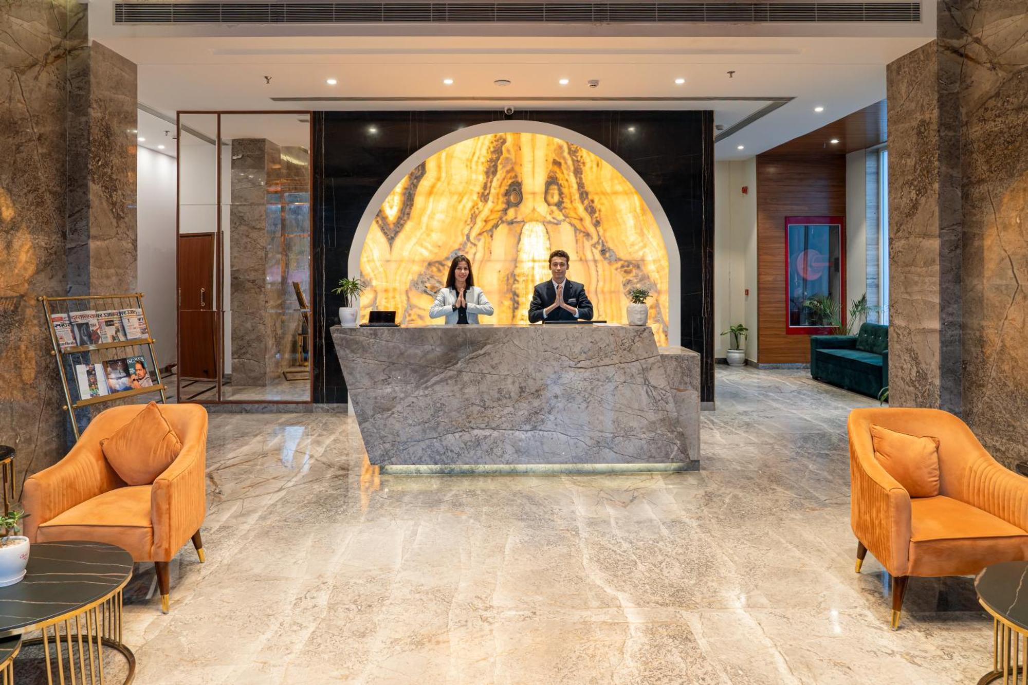 Clarion Hotel デヘラードゥーン エクステリア 写真